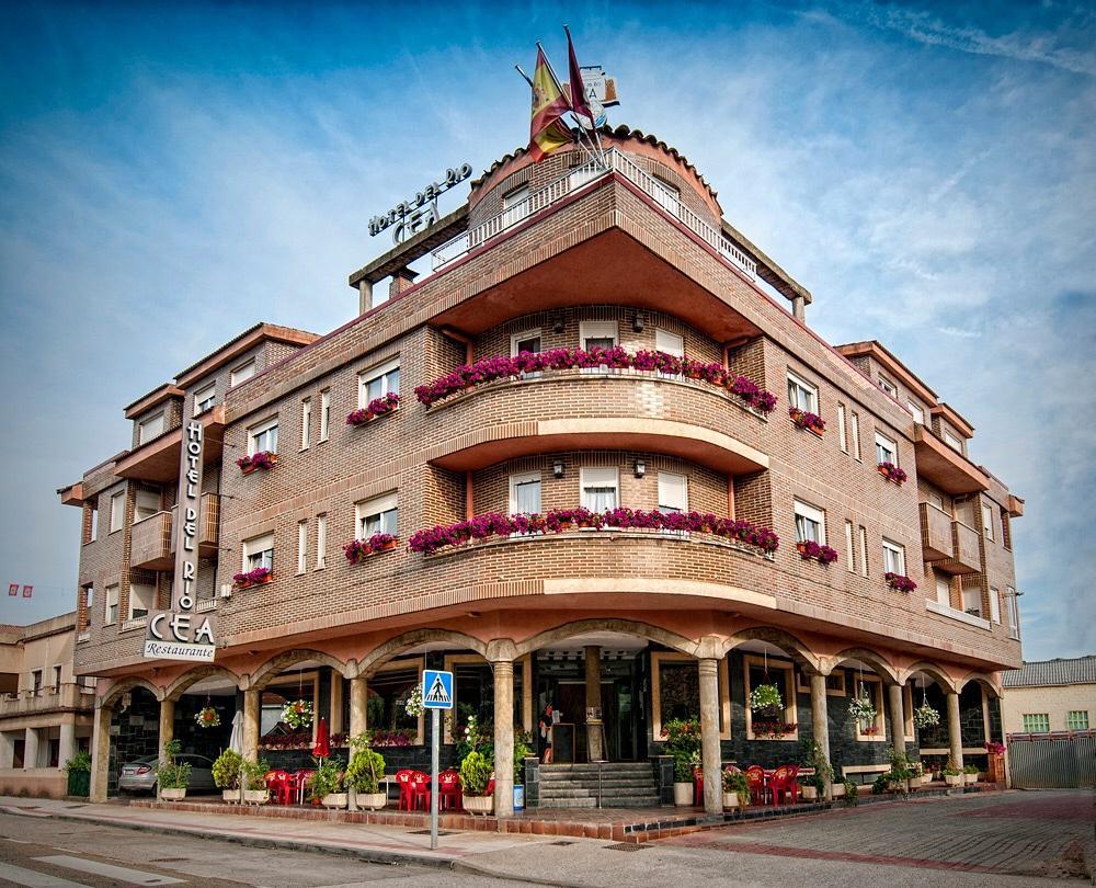 Hotel Río Cea Puente Almuhey Exterior foto
